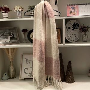Gentle Fawn Hunting scarf